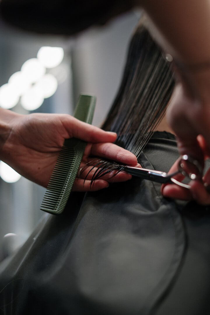 Обучение Стрижки женских волос на курсах парикмахеров