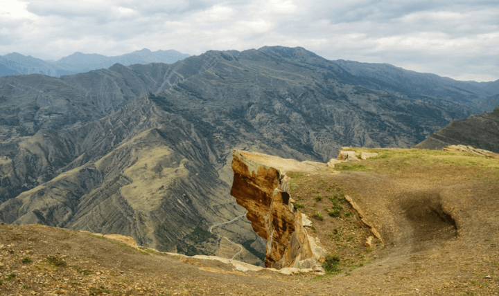 Язык Тролля в Гоор в Республике Дагестан