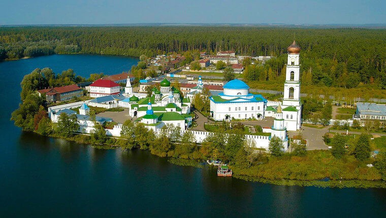 Раифский Богородицкий монастырь Вид с реки Казанке