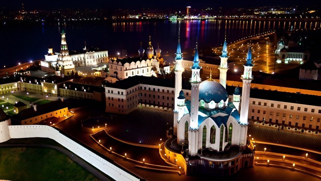 Ночной Кремль и Мечеть вид сверху в Казани